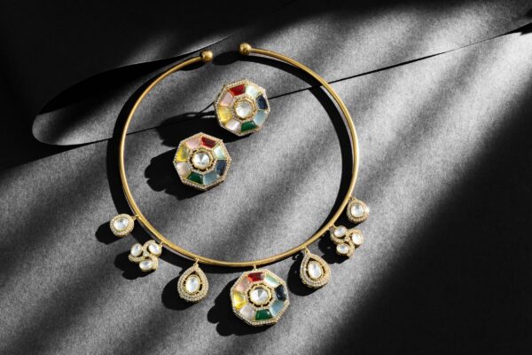 Rangana navratan hasli necklace set - Deetya Jewellery