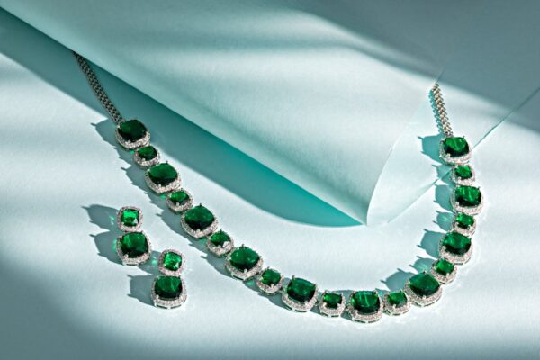 Nayra Emerald Green Necklace Set - Deetya Jewellery