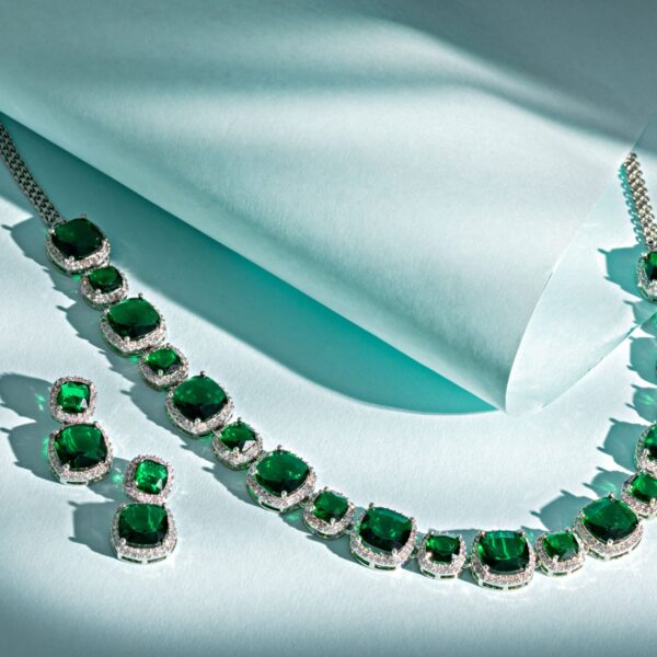 Nayra Emerald Green Necklace Set - Deetya Jewellery