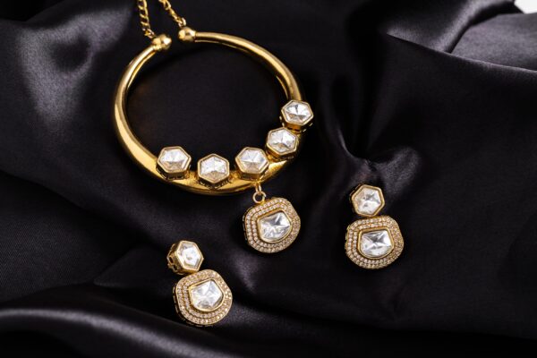 Haslika Polki Pendant Set - Deetya Jewellery