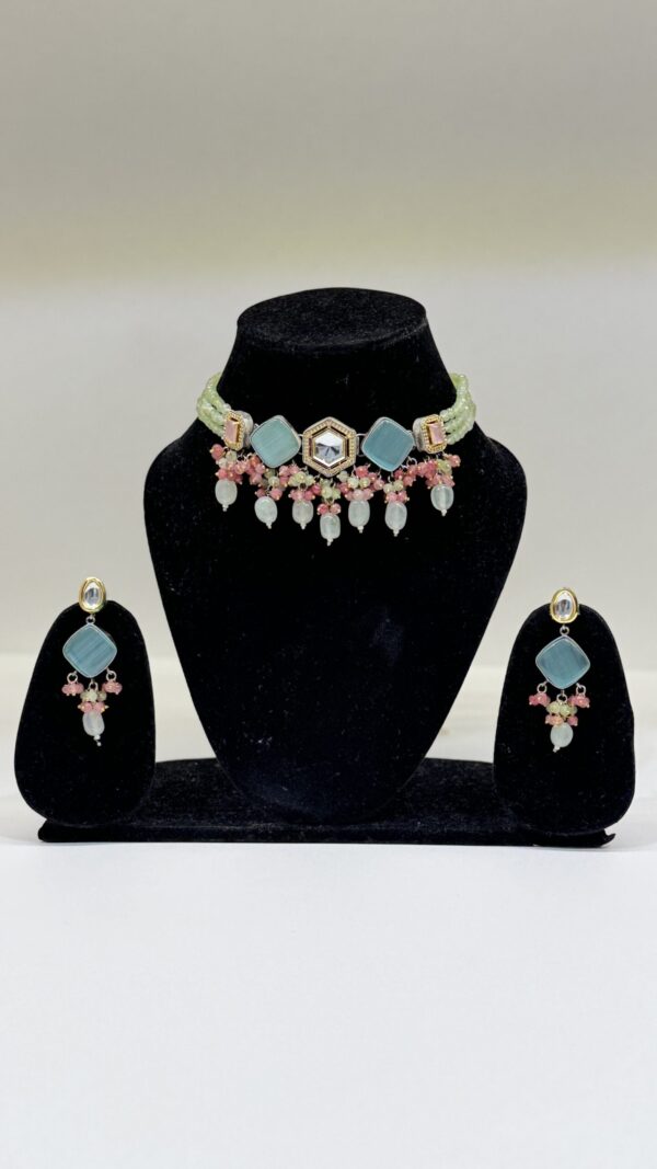 Aarini Kundan Necklace Set - Deetya Jewellery