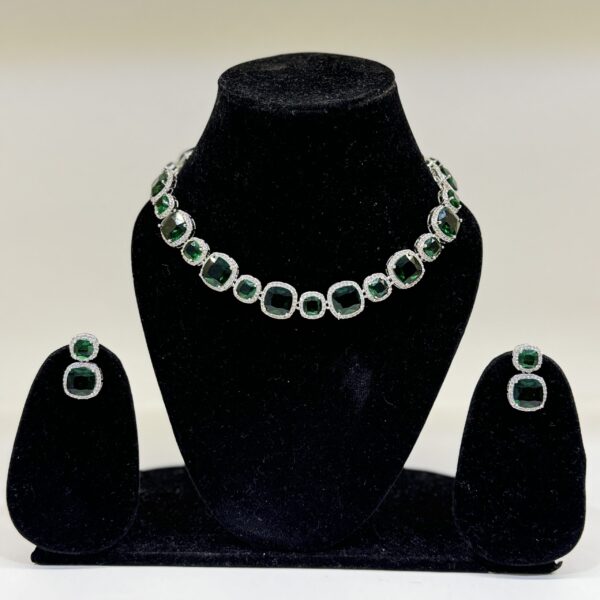 Nayra Emerald Green Necklace Set - Deetya Jewellery